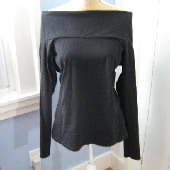 Black J Crew off shoulder Top - Picture 1 of 4